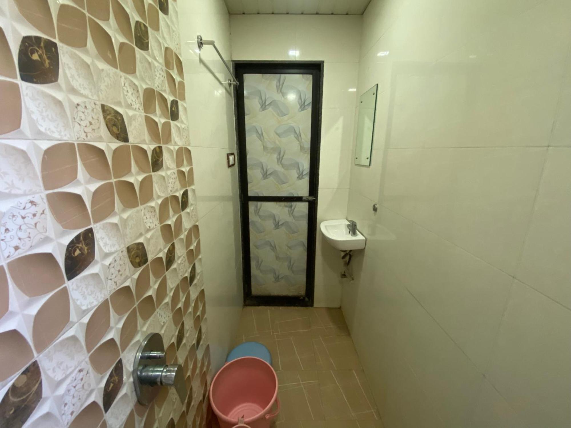 Hotel Apsara- Near J J Hospital Mumbai Bombaim Exterior foto