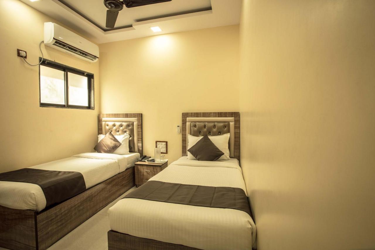 Hotel Apsara- Near J J Hospital Mumbai Bombaim Exterior foto